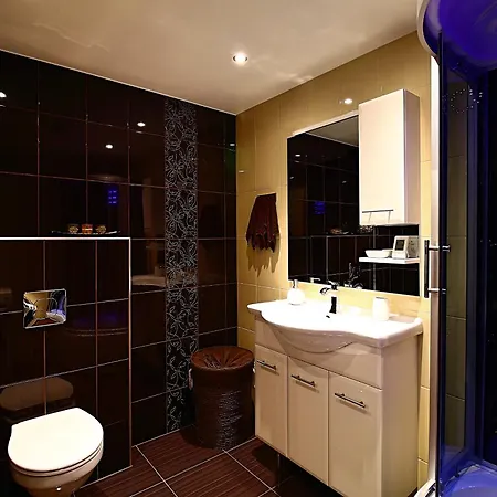 شقة Cozy & Comfortable Place In City Centre